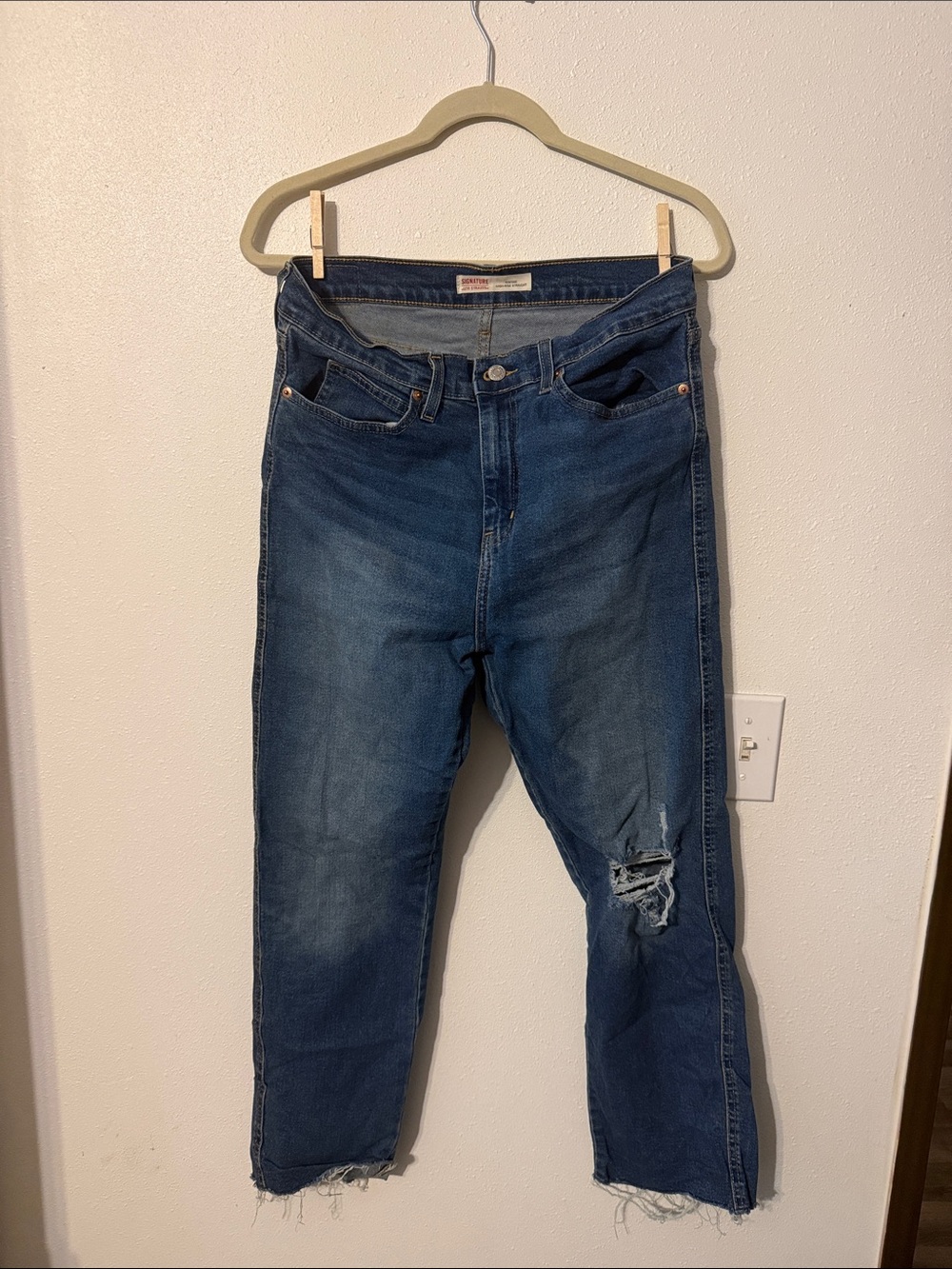 Signature by Levi Strauss Medium Blue High-Rise Straight Jeans